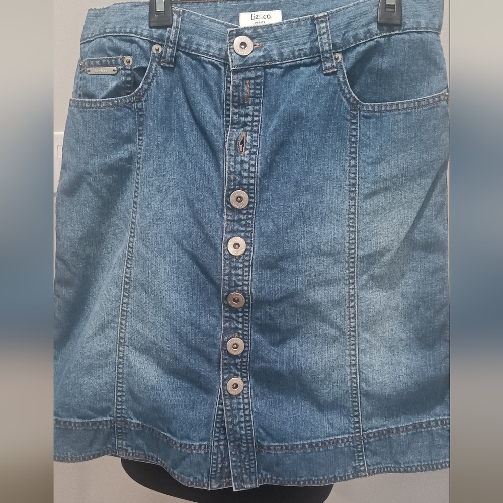 Liz & Co. Classic Blue A-Line Denim Skirt